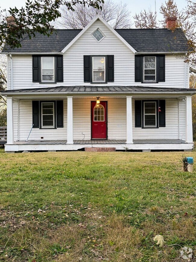 Building Photo - Rustic Farmhouse in Port Tobacco