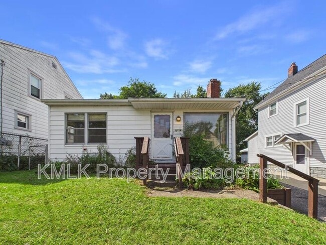 1274 Collinwood Ave