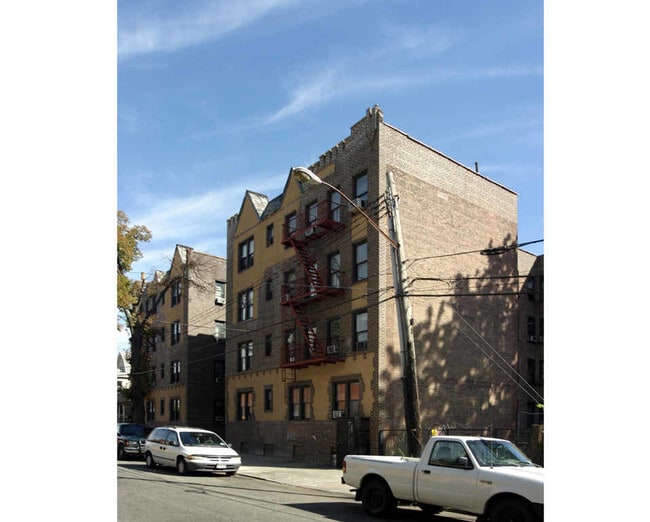 Photo - 104-18 42nd Ave