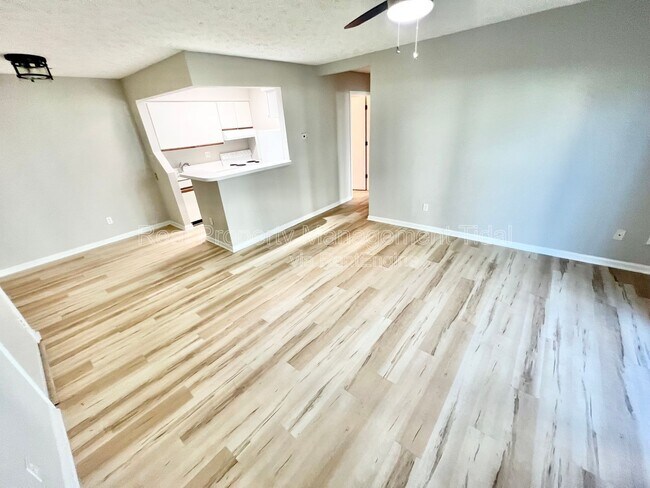 Photo - 302 Wells Ct Rental