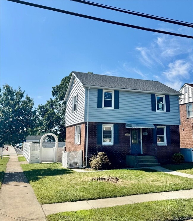 Building Photo - 303 Beebe Rd Rental