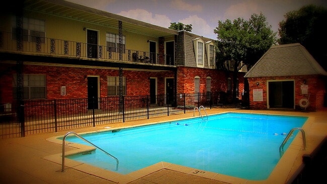 Courtyard CitiFlats Apartments