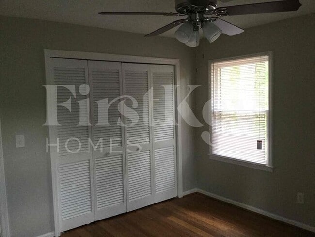 Photo - 965 Sugar Creek Dr SE