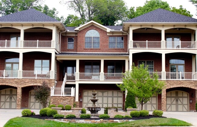 Building Photo - 512 S Grand Ave Unit The Grandstone- 512 S Grand Ave