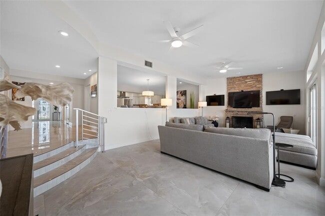 Photo - 540 59th Ave