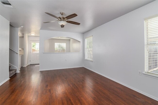 Photo - 608 Colonial Park Blvd