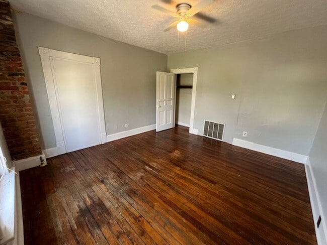 Photo - 76 E Innis Ave Unit Upstairs apartment
