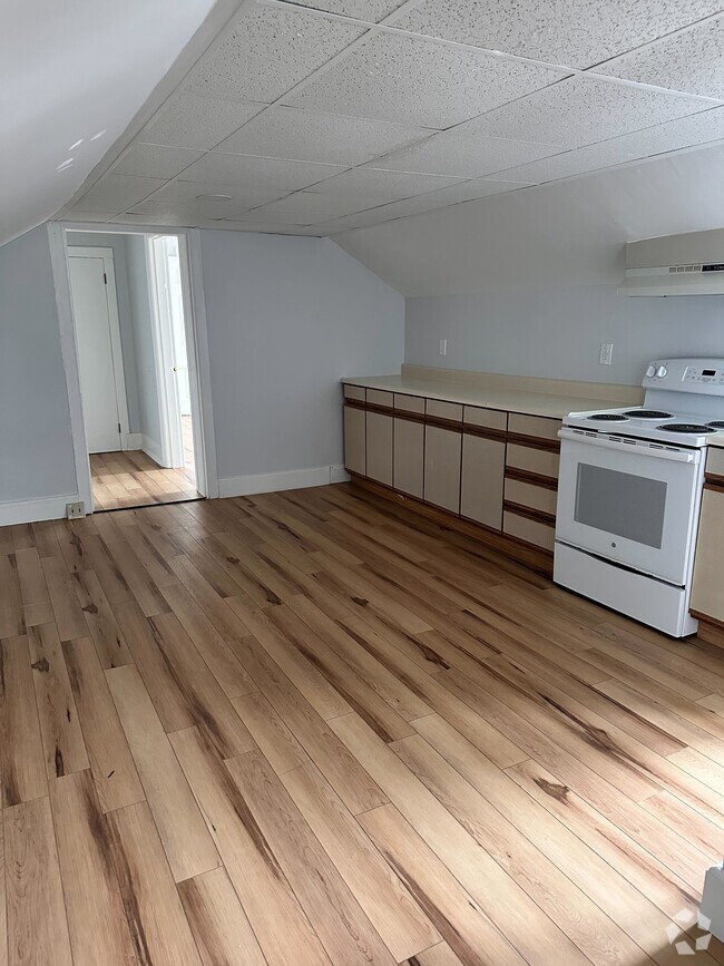 Building Photo - 312 Union St Unit 2 Rental