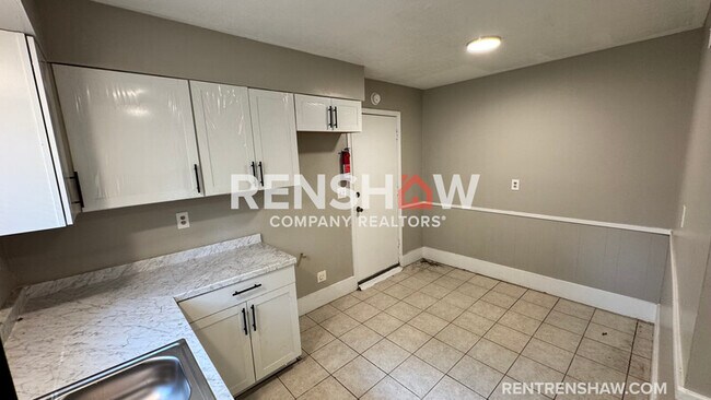 Photo - 4933 Teal Ave