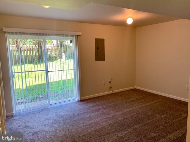 Photo - 916 Persimmon Pl