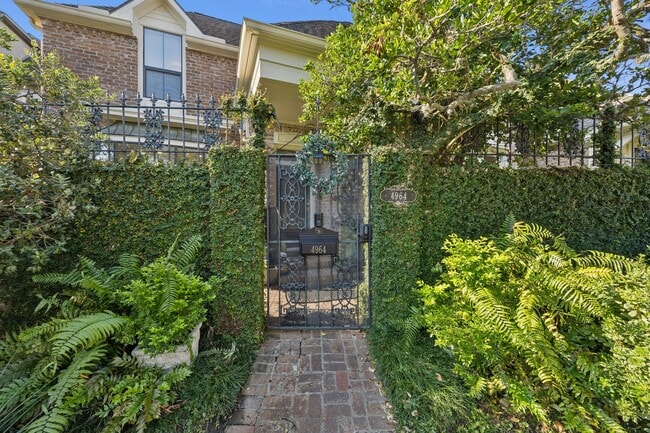 Photo - 4964 Post Oak Timber Dr