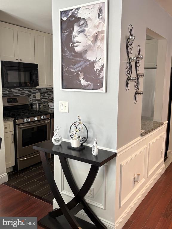 Photo - 310 Steeplechase Ct