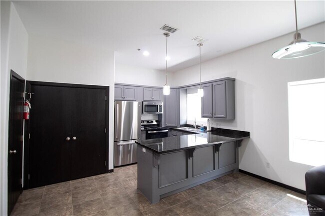 Photo - 18 W Daffodil Ave Unidad 2