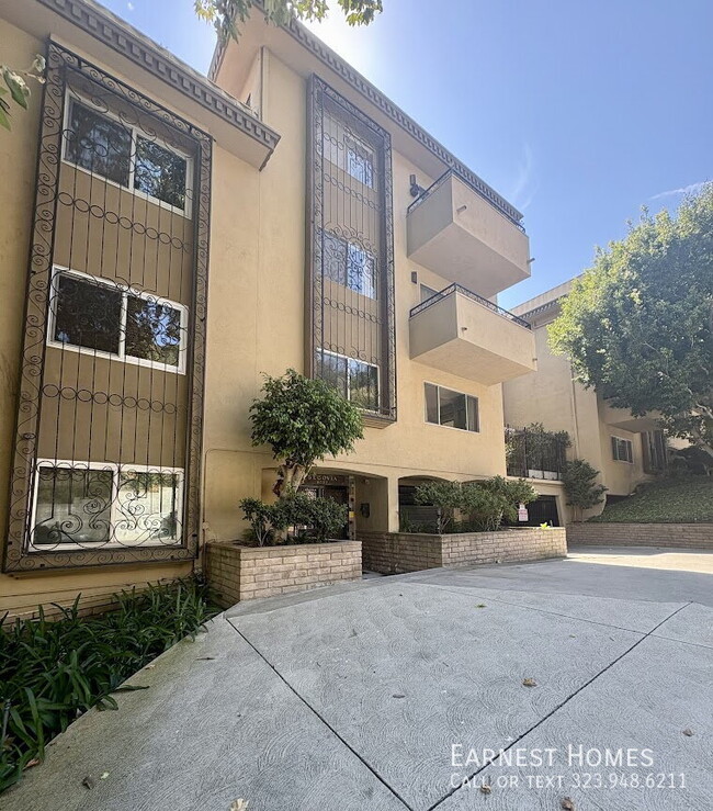 Photo - 6752 Hillpark Dr Condo Unit 303
