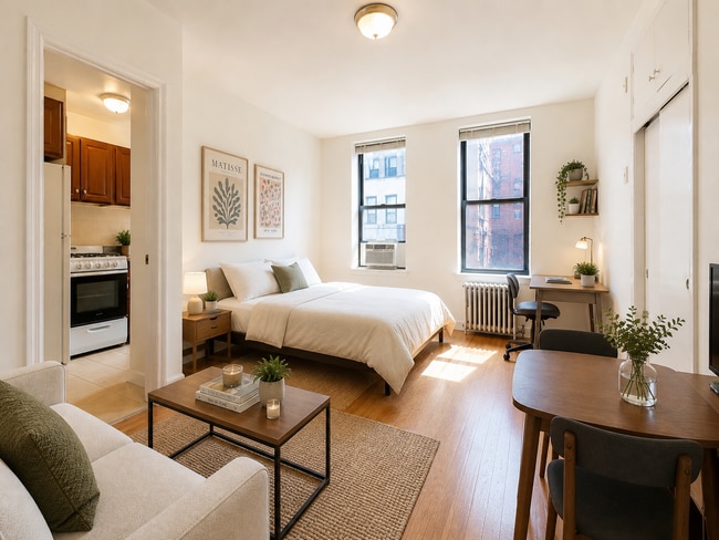 Photo - 413 W 43rd St
