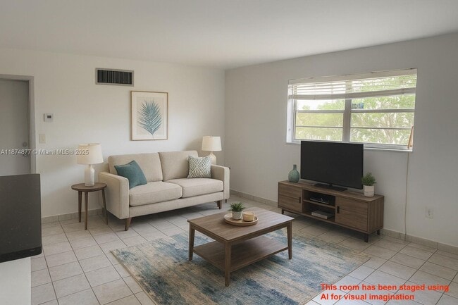 Building Photo - 465 S Royal Poinciana Blvd Unit 1B Rental