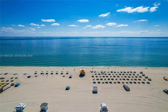 Building Photo - 1500 Ocean Dr Unit 1005