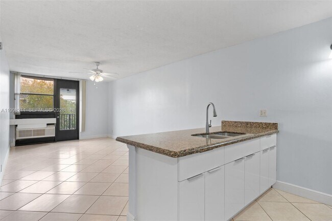 Photo - 2771 Riverside Dr Unit 316-A