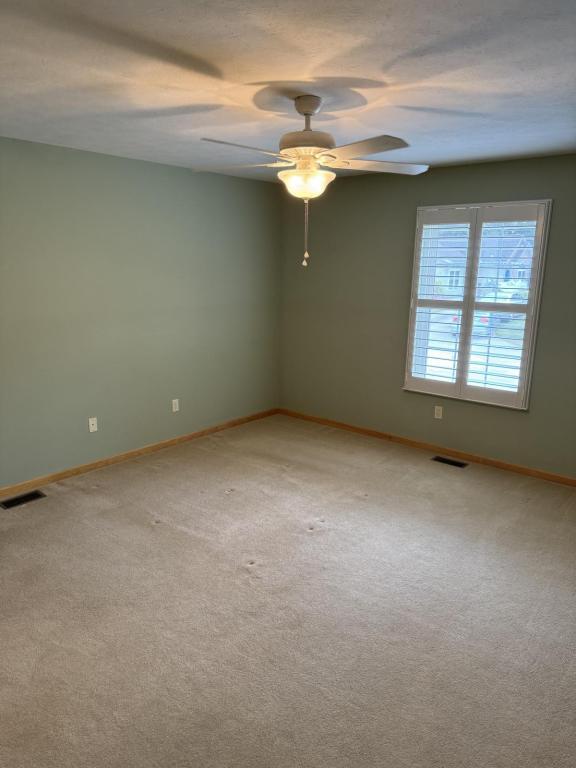 Photo - 134 Heritage Green Ln