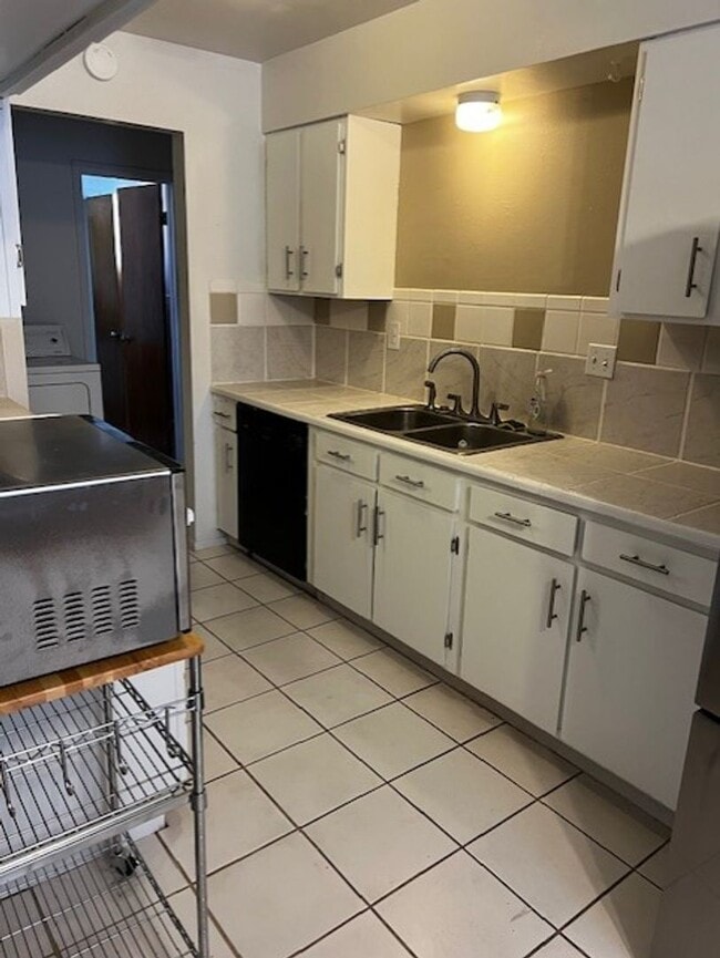 Photo - 3 Bedroom Comfort