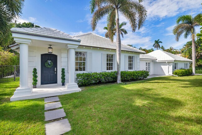 Photo - 216 Bahama Ln