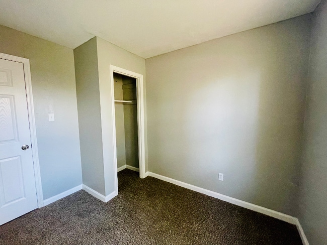 Photo - 24 Leonard Dr