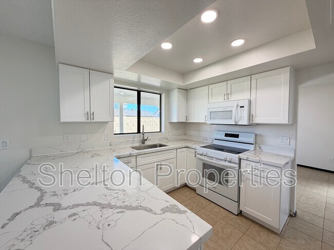 Photo - 5239 N 78th Dr