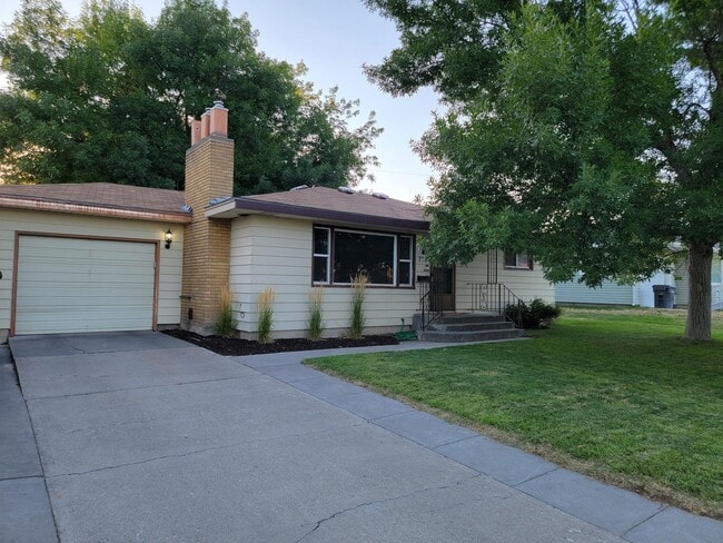 Front - 779 Reed Avenue