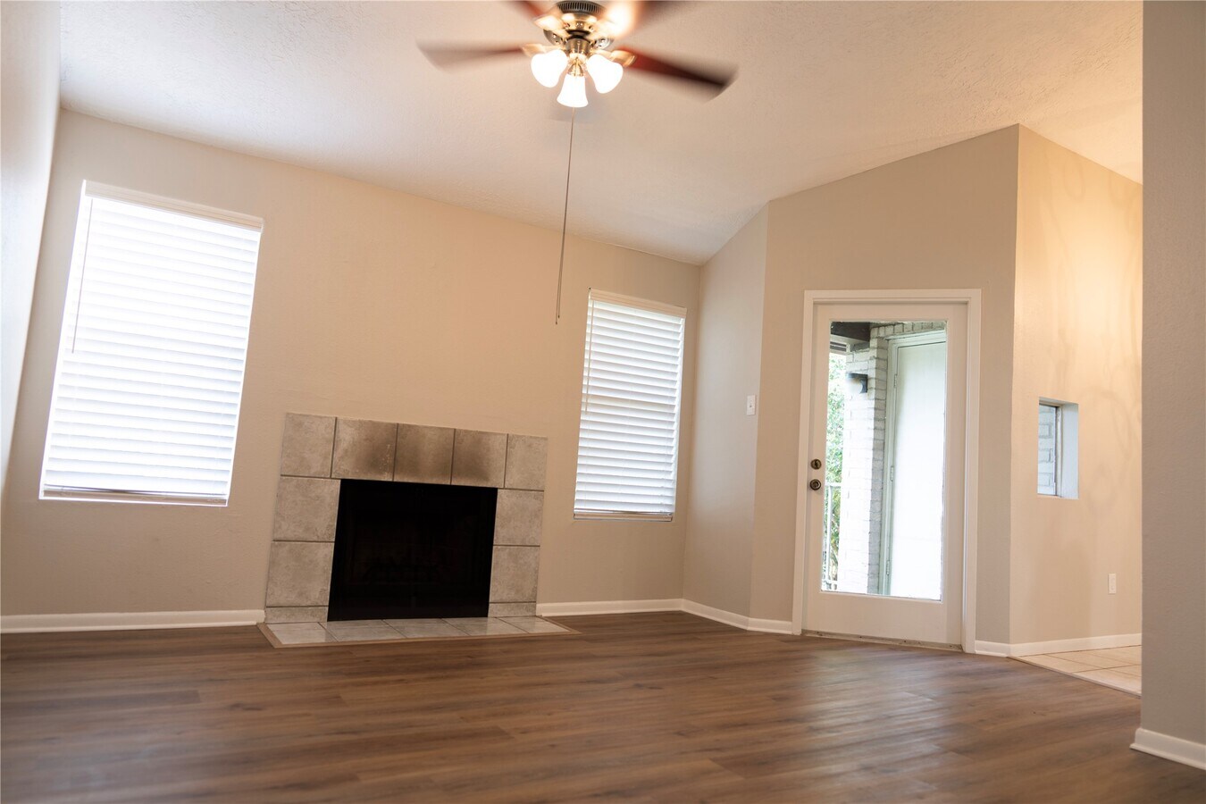 Photo - 2021 Spenwick Dr Unit 624