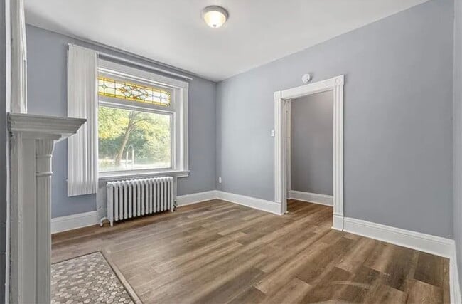 Photo - 147 Moultrie St