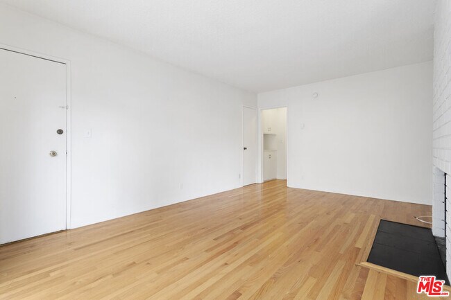 Photo - 11947 Kiowa Ave Unit 1