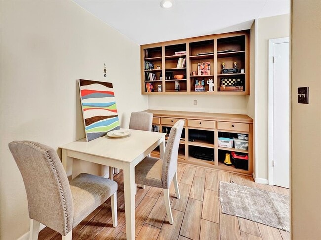 Photo - 6903 Deatonhill Dr Unit 22