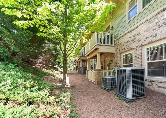 Photo - 815 Millwork Cir