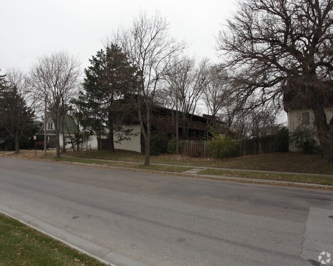 Norma Jane Apartments - Norma Jane Apartments
