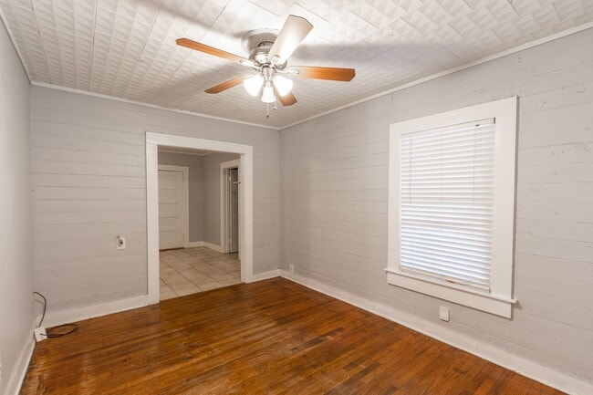 Photo - 104 S Beauregard St