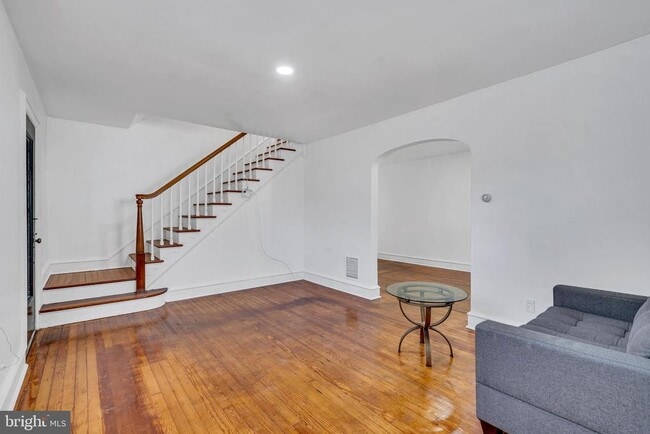 Building Photo - 341 Allen Ave Rental