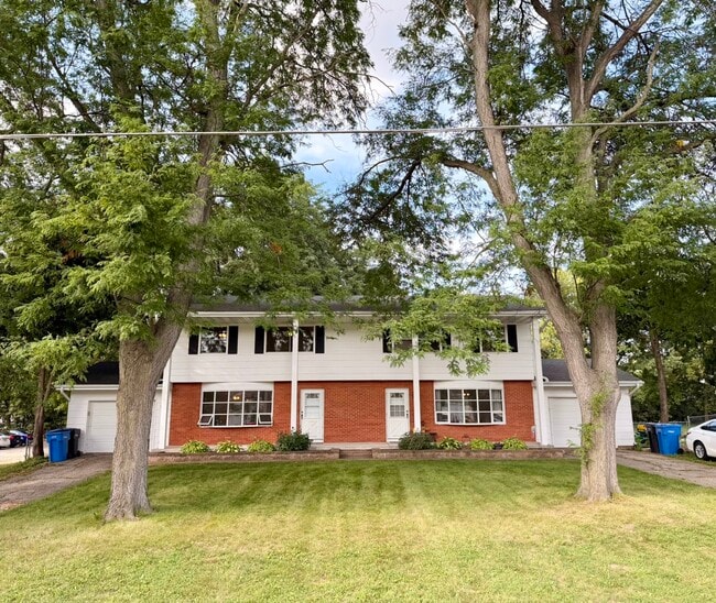 Building Photo - 4522 Golf Dr