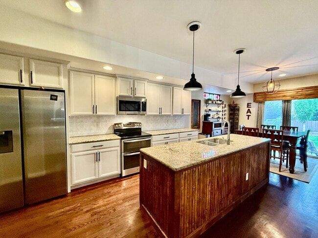 Photo - Spacious & Stylish 5-Bedroom Home in Cordera