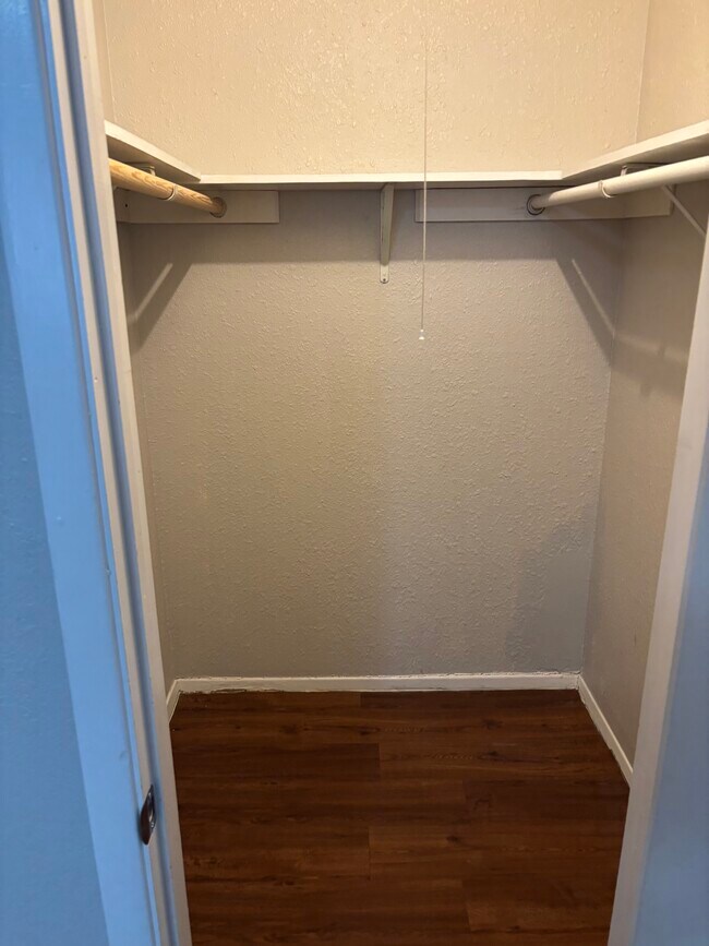 Photo - 2107 Conestoga Trl Unidad 2BR Southeast Duplex