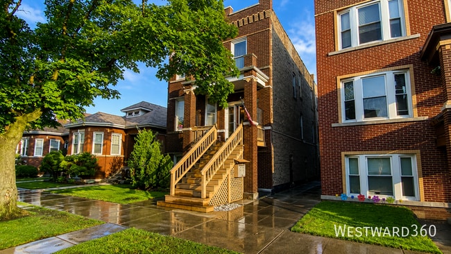 Building Photo - 4833 Montana-1 Unit 1