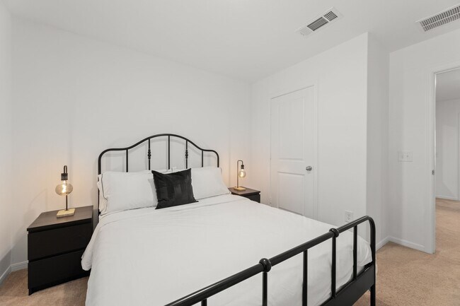 Photo - 16424 Big Hickory Dr