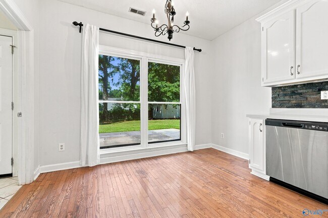 146 Leathertree Ln