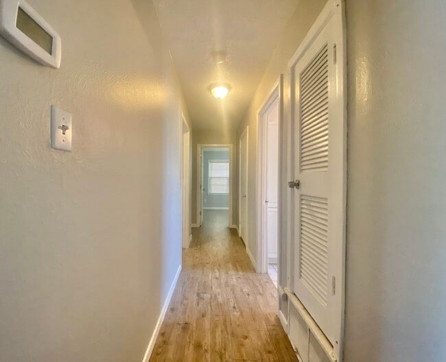 Photo - MOVE IN SPECIAL - $500 off second month's ...