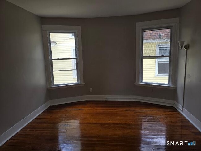 Photo - 9 Woodlawn Terrace Unit 2FL