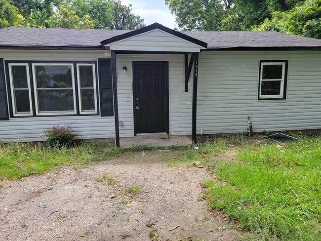 Building Photo - 1319 Wallace St Rental