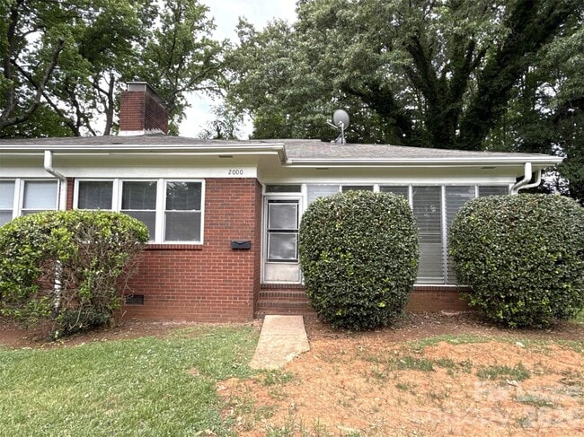 Building Photo - 2000 Weststone Dr