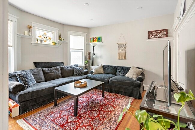 Building Photo - 39 Edison Green Unit 3 Rental