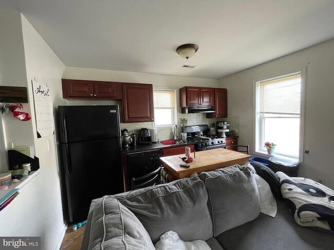 Photo - 4 White Horse Pike