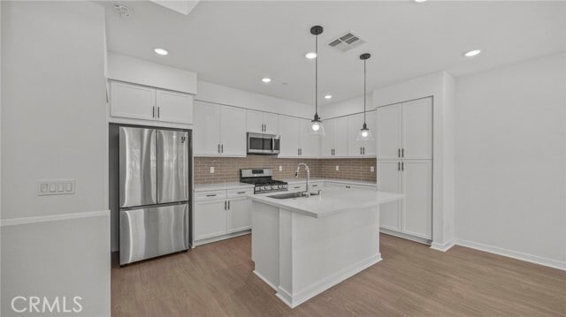 9608 Nova Pl