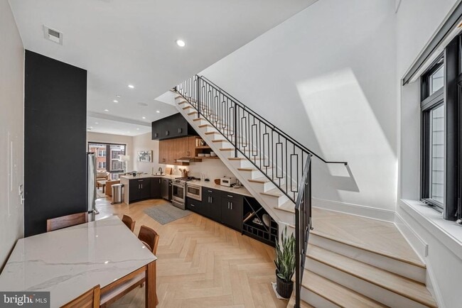 Photo - 1462 Chapin St NW Unit 8